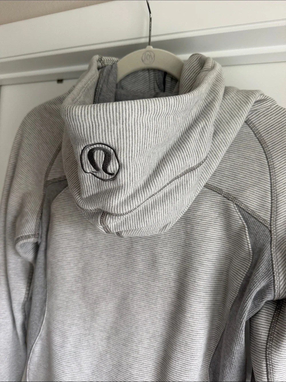 Lululemon Light Gray Striped Full-Zip Scuba Jacket